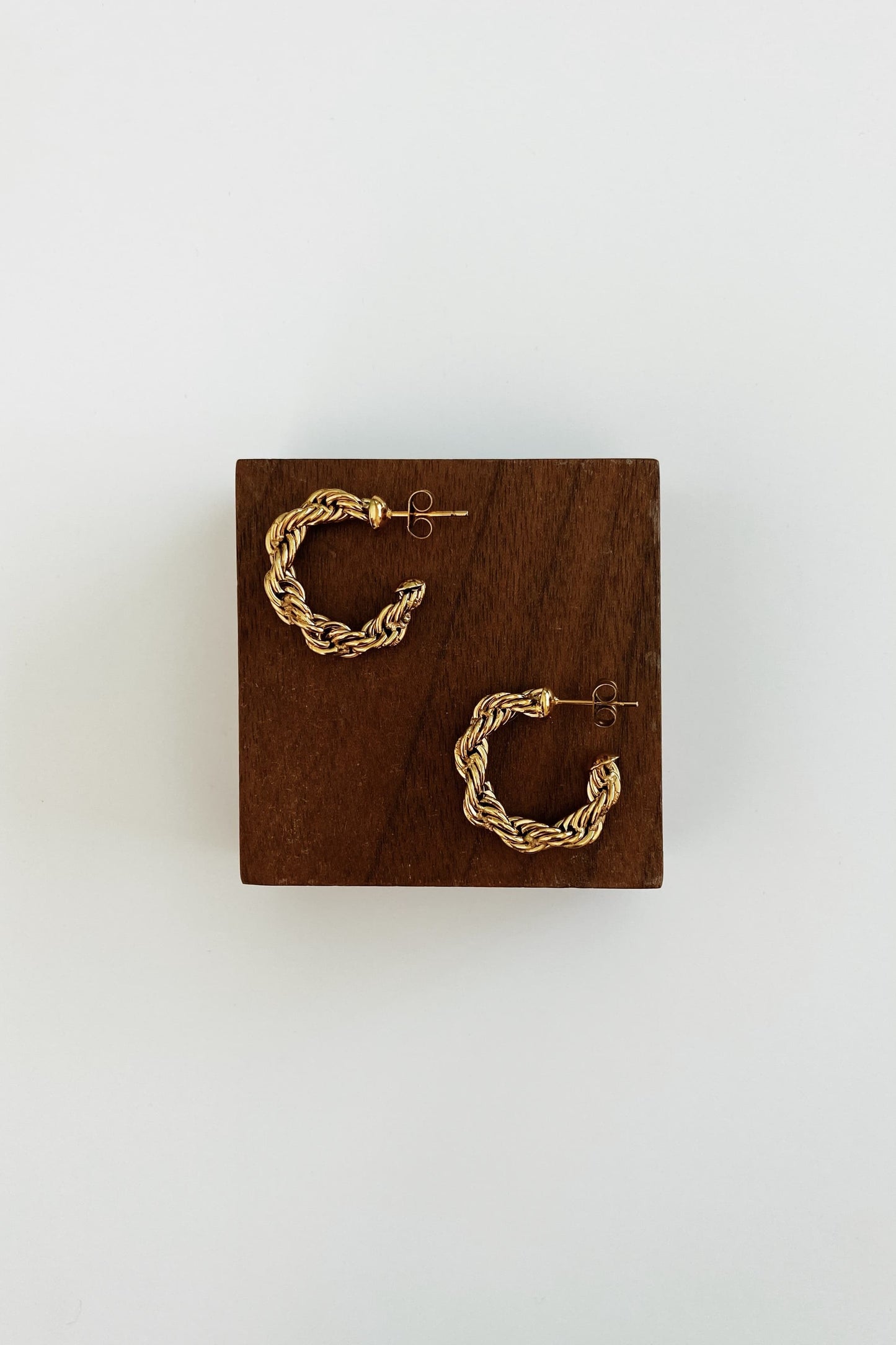 Jasmine Hoops