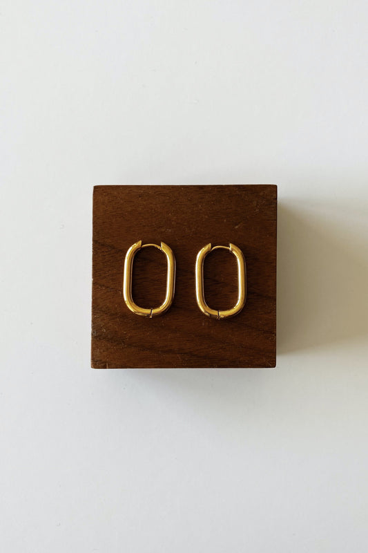 Mia Hoops